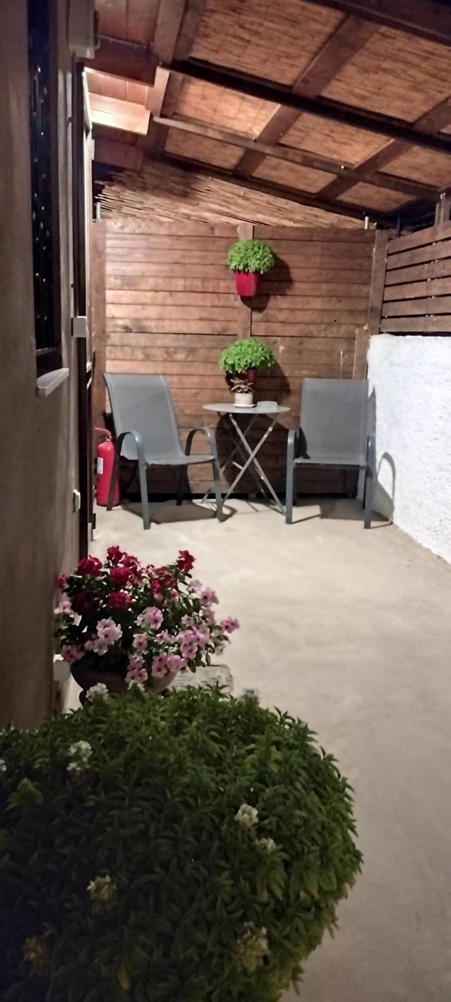Pikinas Studios Near Ath Airport Markópoulon Екстериор снимка